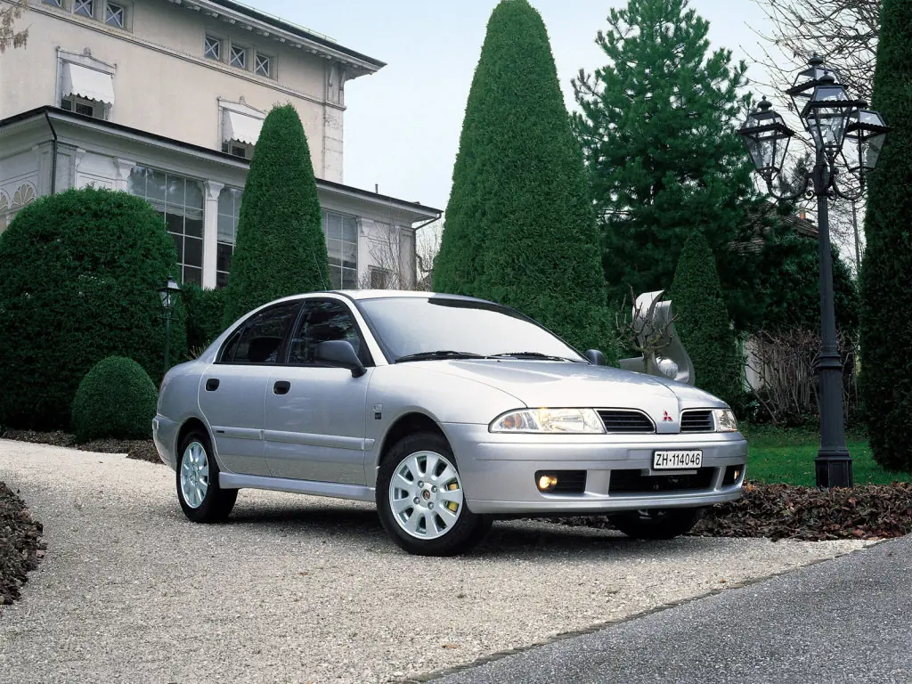 Mitsubishi Carisma (DA1A, DA2A, DA5A) 1 поколение, рестайлинг, седан (11.1999 - 10.2004)